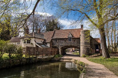 Who should deliver services in Norwich and Norfolk?