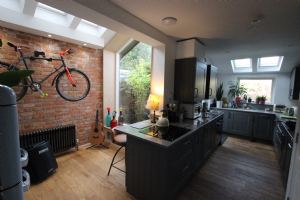 View Side Return Extension